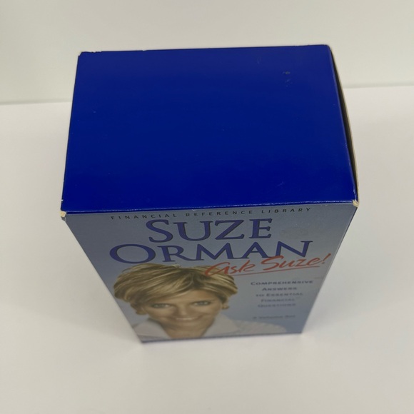 Financial Reference Library Set - Blue - Picture 2 of 7